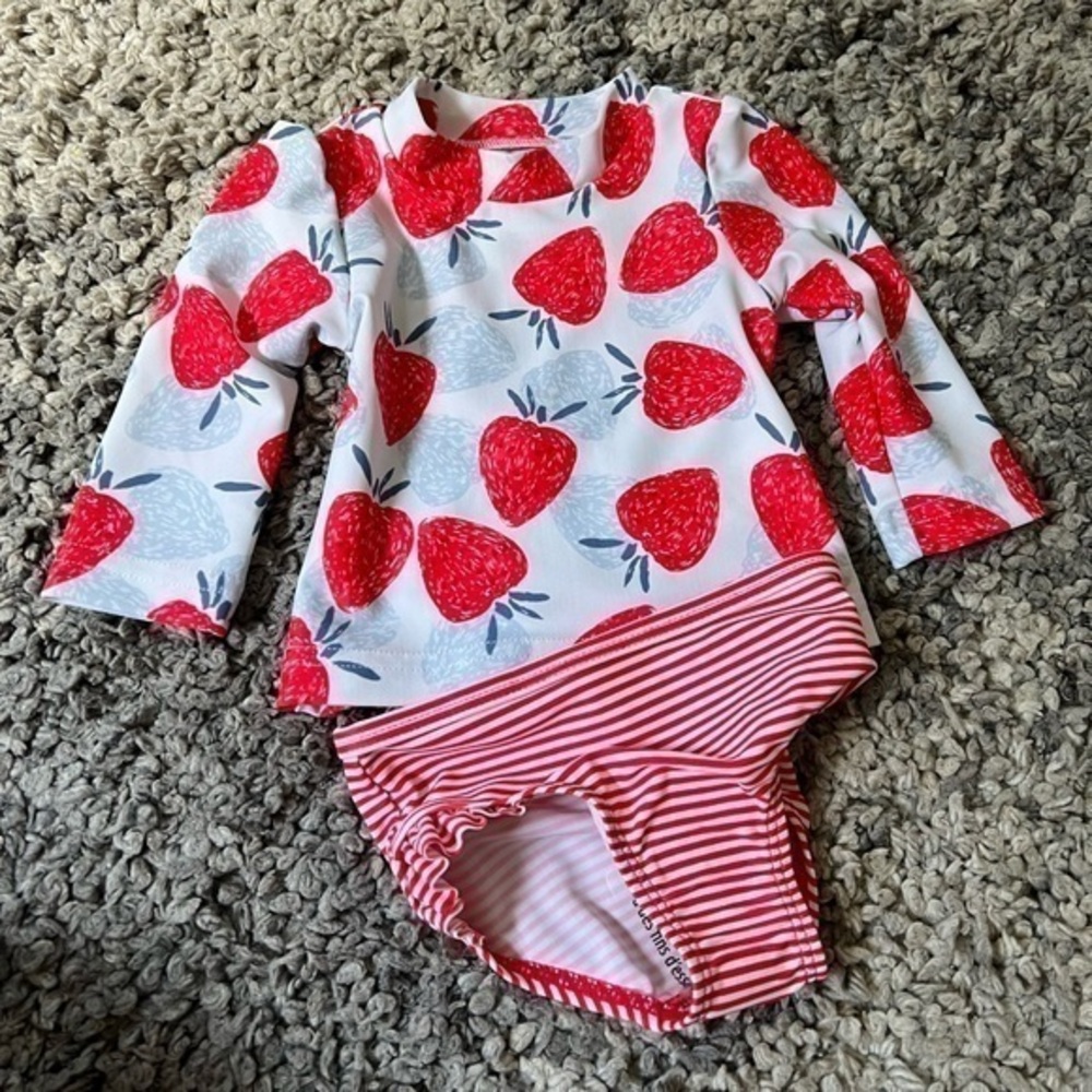Baby girl swimwear